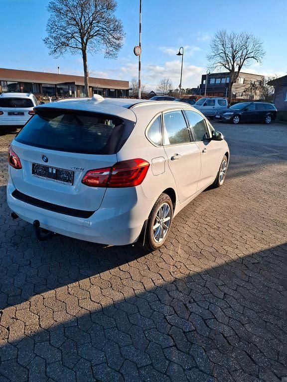 Gebraucht BMW 218 Advantage 136 PS (100 kW) 2016 Weiß Kombi