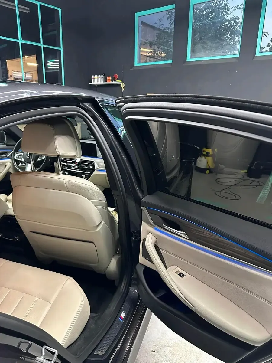 Second-hand BMW 550 Performance 462 CP (339 kW) 2017 Gri Berlinǎ