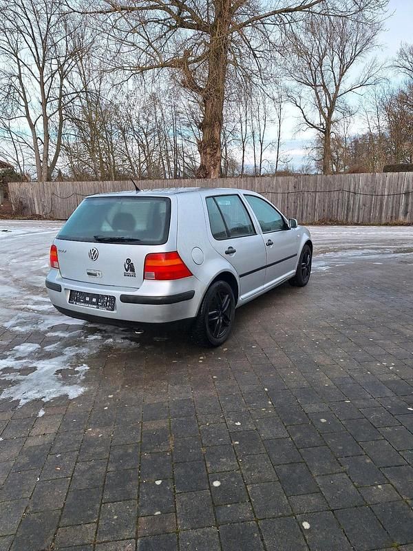 Gebraucht VW Golf IV 75 PS (55 kW) 2002 Silber Limousine