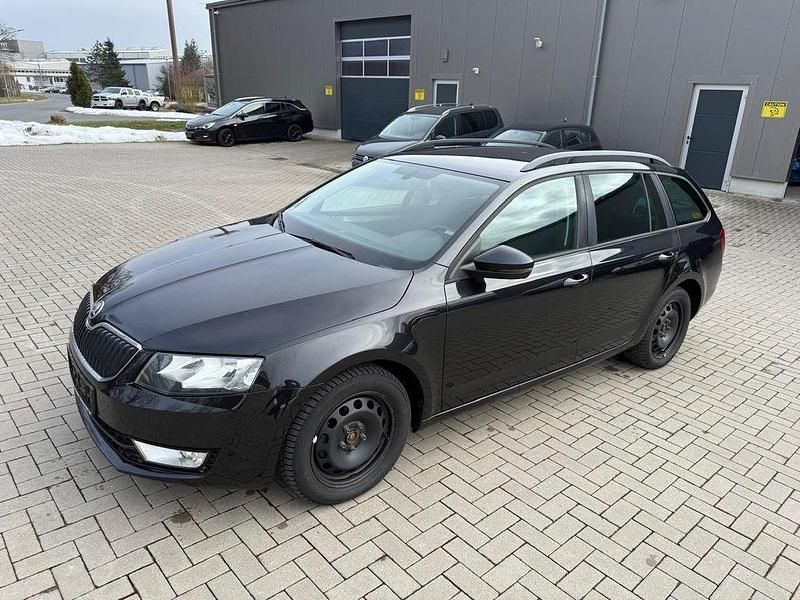 Gebraucht Skoda Octavia Ambition 105 PS (77 kW) 2014 Schwarz Kleinwagen