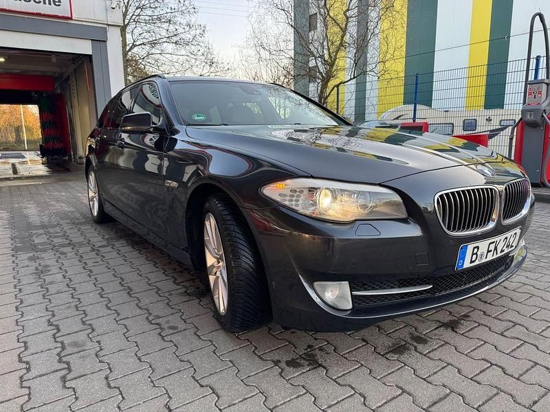 Usata BMW 530 Shadowline 258 CV (189 kW) 2012 Grigio Station wagon