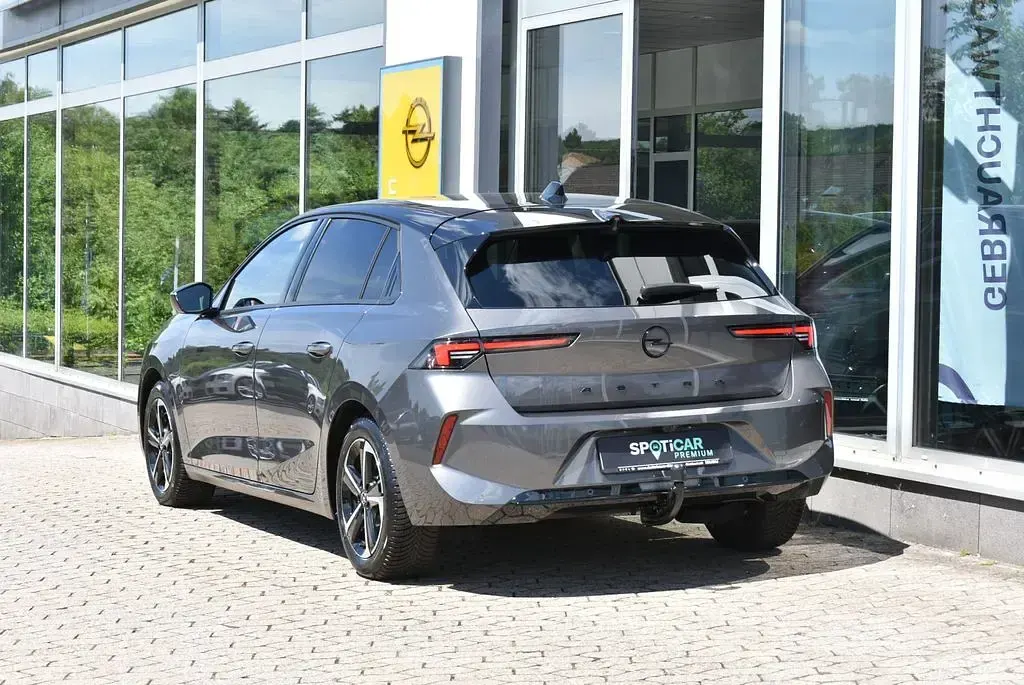 Gebraucht Opel Astra 131 PS (96 kW) 2025 Vulkangrau Kleinwagen