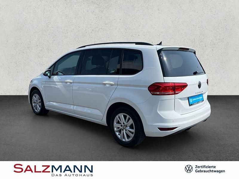 Gebraucht VW Touran 150 PS (110 kW) 2024 Pure white Van / Kleinbus