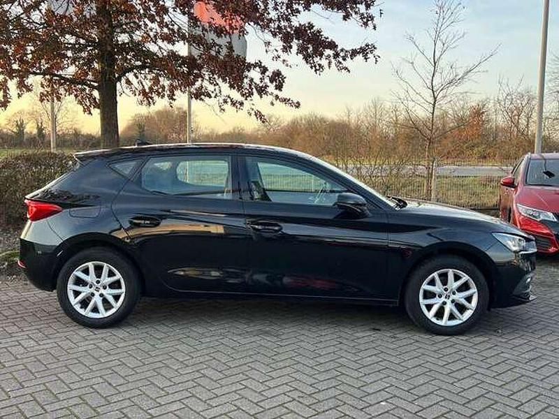 Gebraucht Seat Leon Style 90 PS (66 kW) 2022 Schwarz Limousine