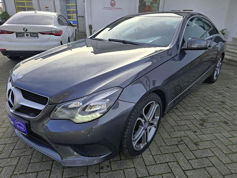 Gebraucht Mercedes E220 170 PS (125 kW) 2015 Grau Coupé