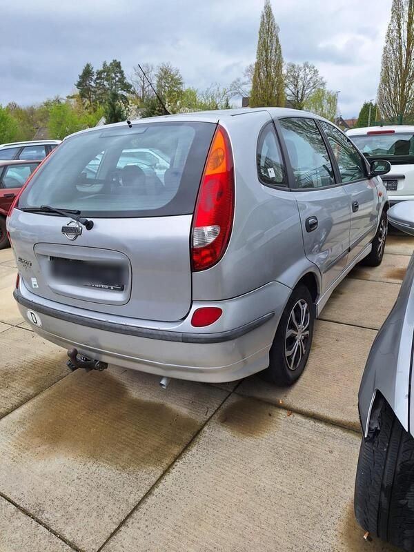 Silber Gebraucht 2001 Nissan Almera Kombi | 2.200 € - Bild 1/4