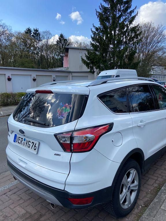 Gebraucht Ford Kuga Trend 175 PS (128 kW) 2019 Schwarz SUV