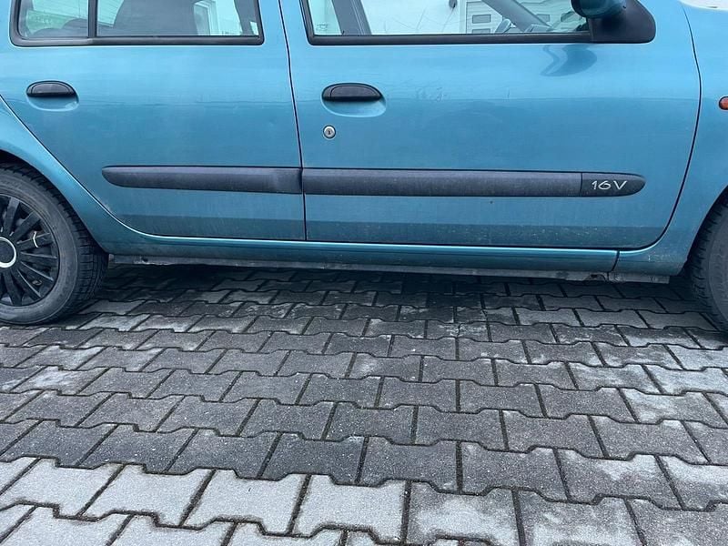 Second-hand Renault Clio II 2002 Albastru Berlinǎ