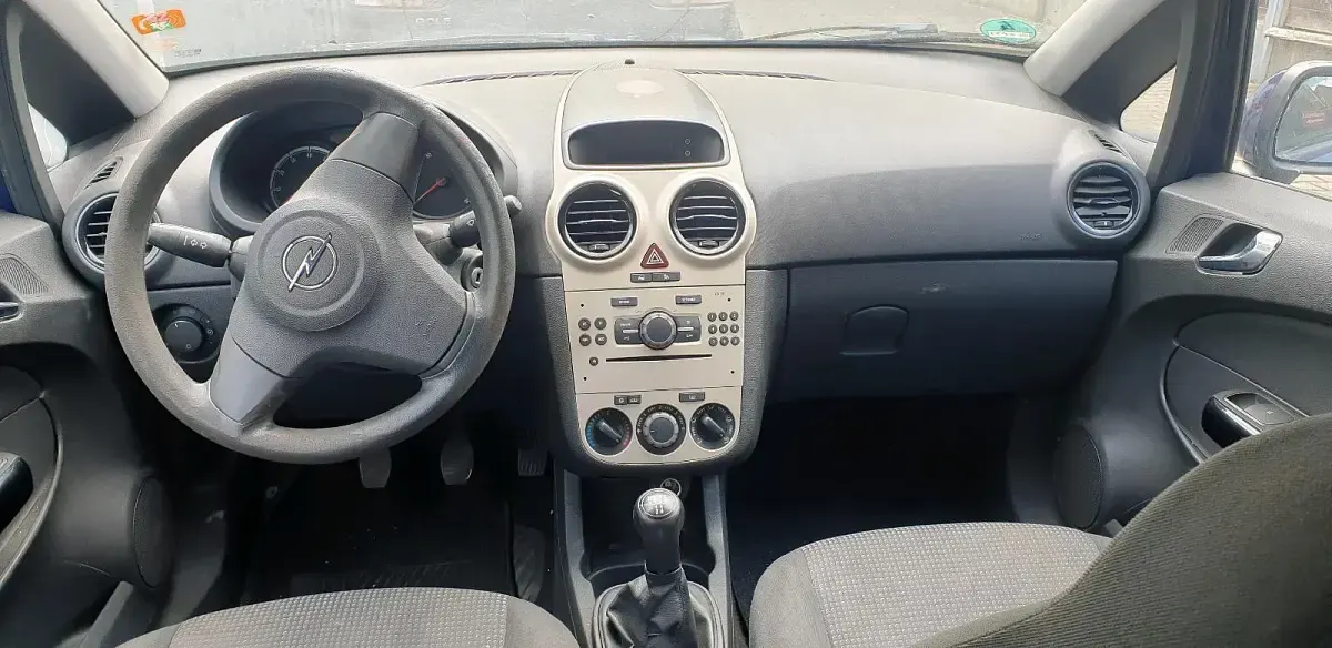Second-hand Opel Corsa 56 CP (41 kW) 2009 Albastru Hatchback
