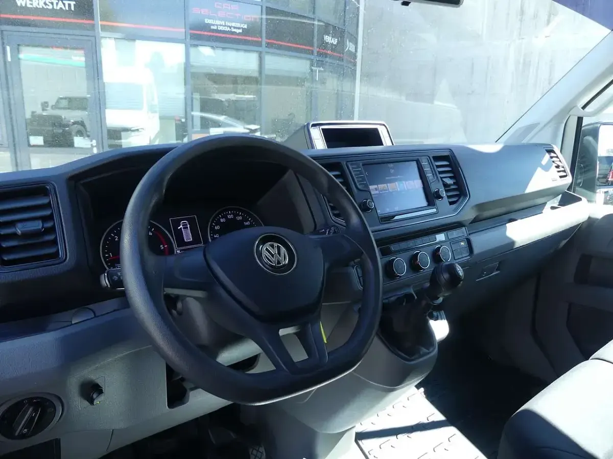 Second-hand VW Crafter 177 CP (130 kW) 2019 Alb Van