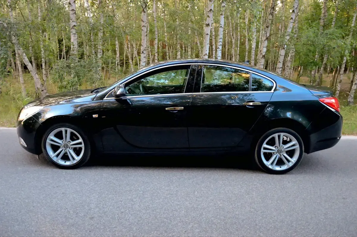 Gebraucht Opel Insignia 130 PS (95 kW) 2010 Limousine