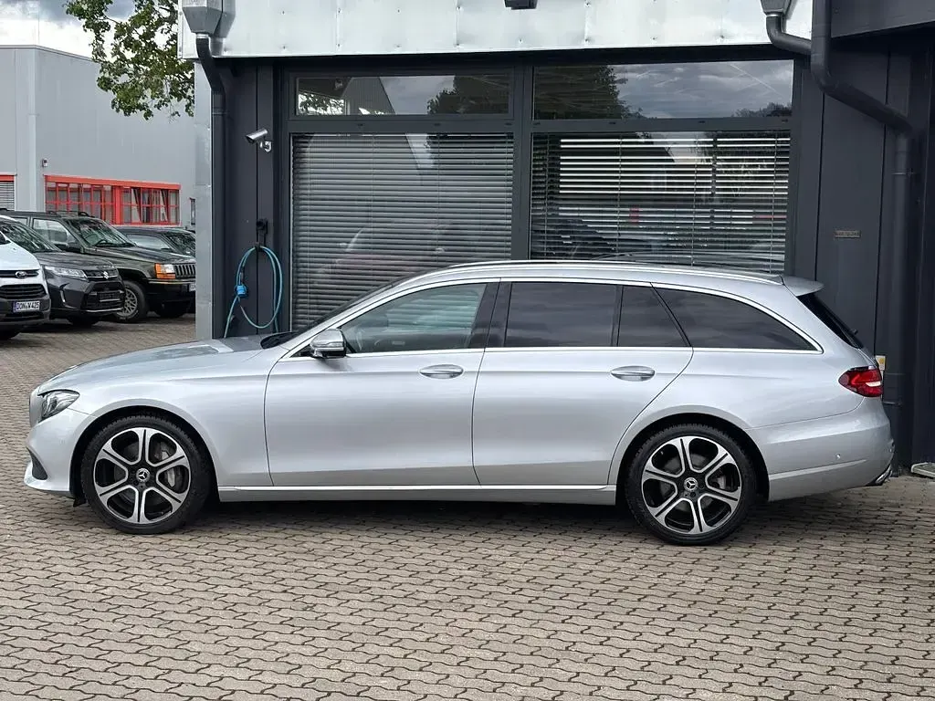 Gebraucht Mercedes E350 Avantgarde 258 PS (189 kW) 2018 Silber Limousine