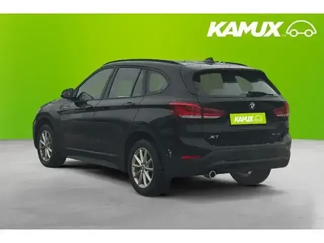 Usado BMW X1 Advantage 136 HP (100 kW) 2022 Preto SUV