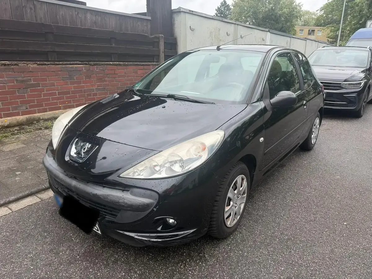 Gebraucht Peugeot 206 75 PS (55 kW) 2009 Schwarz Limousine