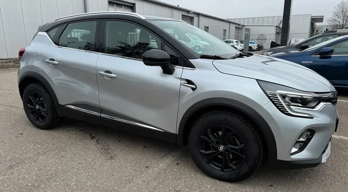 Usata Renault Captur 154 CV (113 kW) 2020 Argento SUV