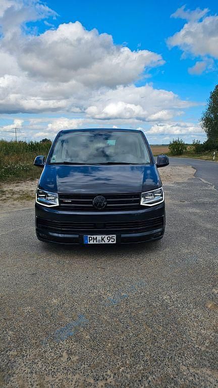 Gebraucht VW Multivan 230 PS (169 kW) 2019 Blau Van / Kleinbus