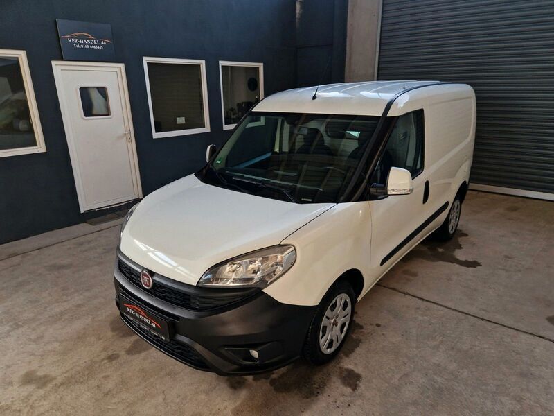 Gebraucht Fiat Doblò 95 PS (69 kW) 2017 Weiß Van / Kleinbus