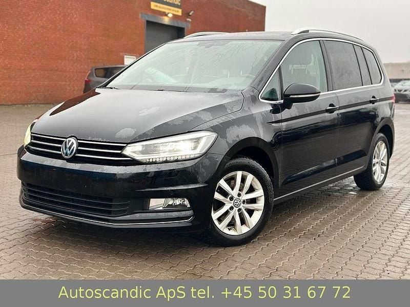 Schwarz Gebraucht 2017 VW Touran Highline Van / Kleinbus | 11.000 € (Superpreis) - Bild 1/4