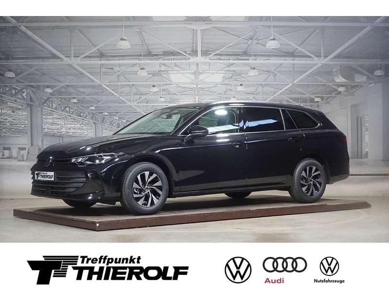 Grenadillschwarz metallic Gebraucht 2025 VW Passat Business Kombi | 47.480 € - Bild 1/4