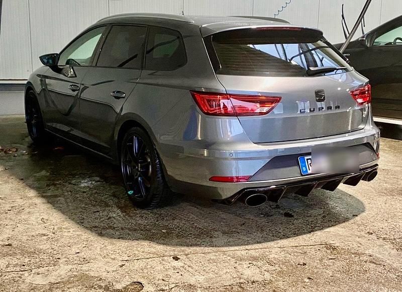 Gebraucht Seat Leon ST CUPRA 300 PS (220 kW) 2018 Grau Kombi