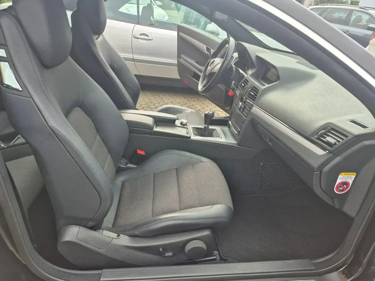 Używany Mercedes E250 204 KM (150 kW) 2010 Czarny Coupe