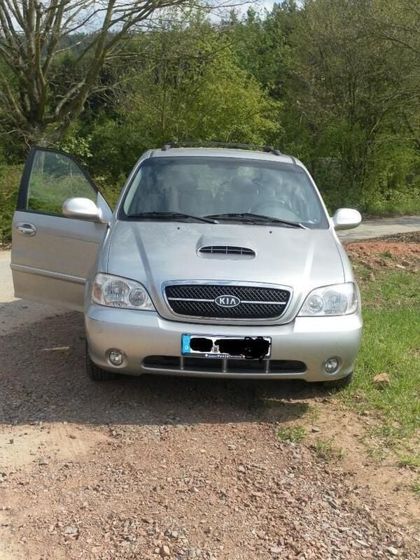 Silber metallic Gebraucht 2004 Kia Carnival EX Van / Kleinbus | 6.700 € (Etwas zu teuer) - Bild 1/4