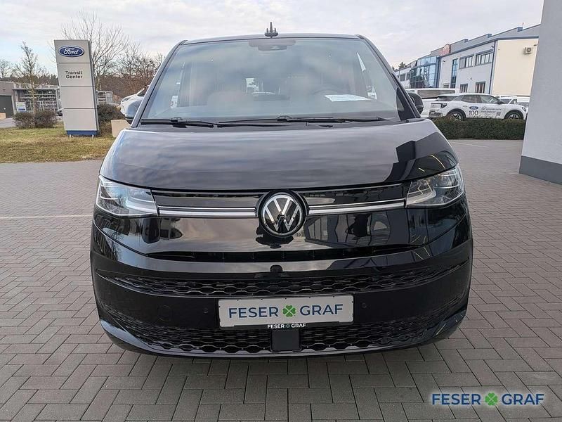 Gebraucht VW Multivan Life 150 PS (110 kW) 2024 Deep black perleffekt Van