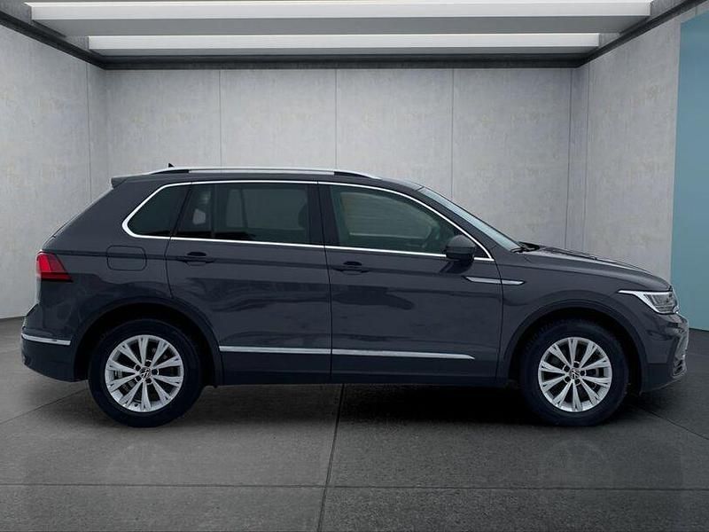 Gebraucht VW Tiguan 150 PS (110 kW) 2021 Grau SUV