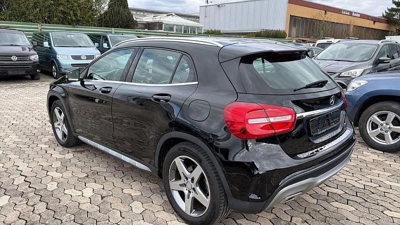 Gebraucht Audi A3 Attraction 110 PS (80 kW) 2016 Schwarz Limousine