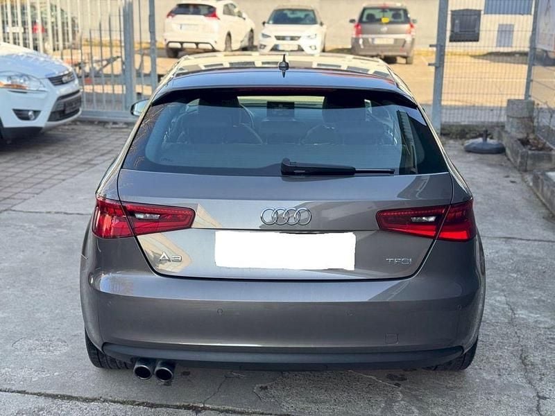 Gebraucht Audi A3 Ambition 125 PS (91 kW) 2015 Grau Limousine