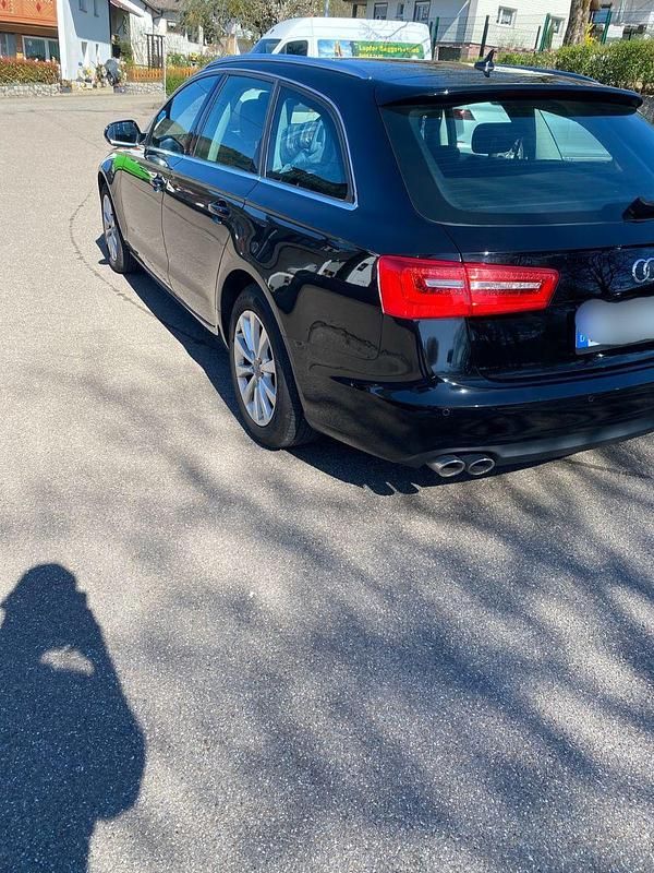 Gebraucht Audi A6 136 PS (100 kW) 2014 Schwarz Kombi