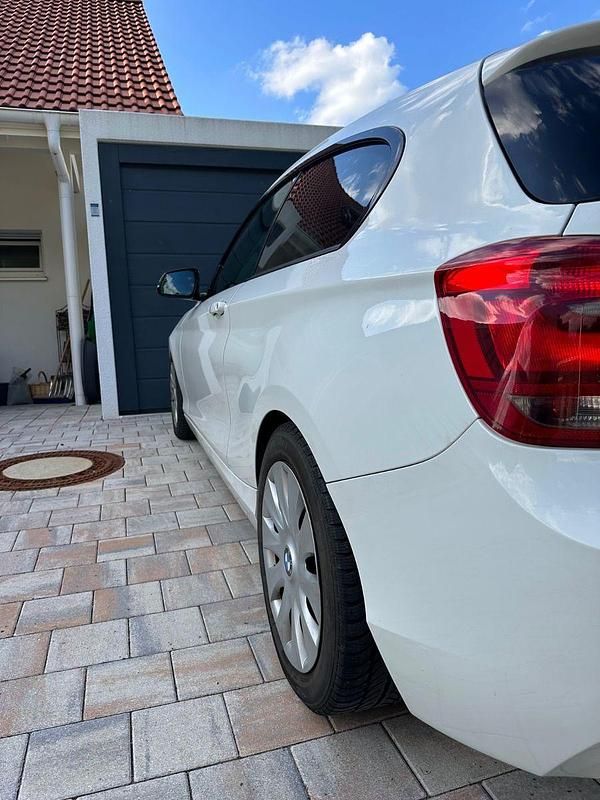Gebraucht BMW 118 Coupé Sport Line 143 PS (105 kW) 2013 Weiß Coupé
