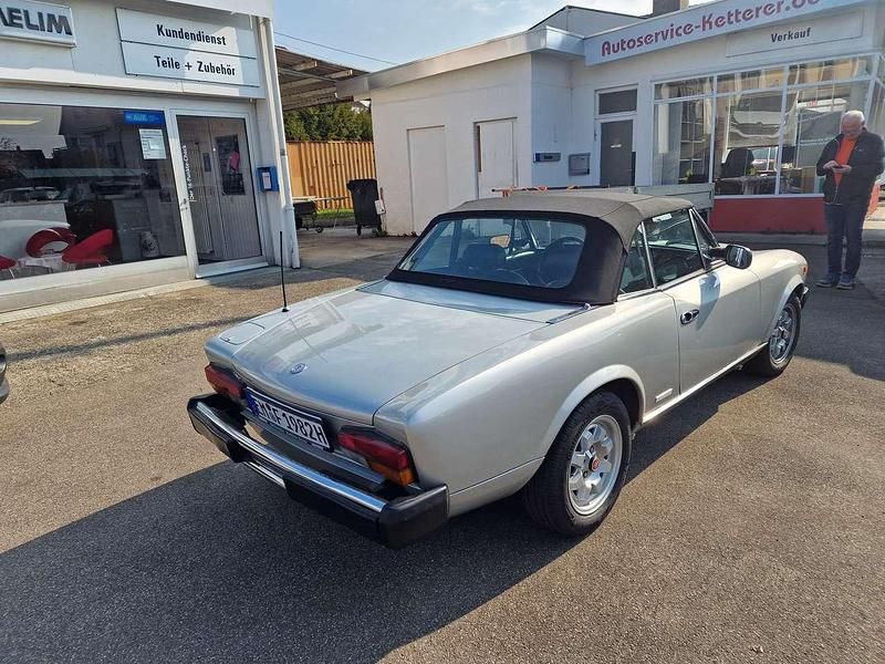 Gebraucht Fiat 124 105 PS (77 kW) 1982 Silber Cabrio