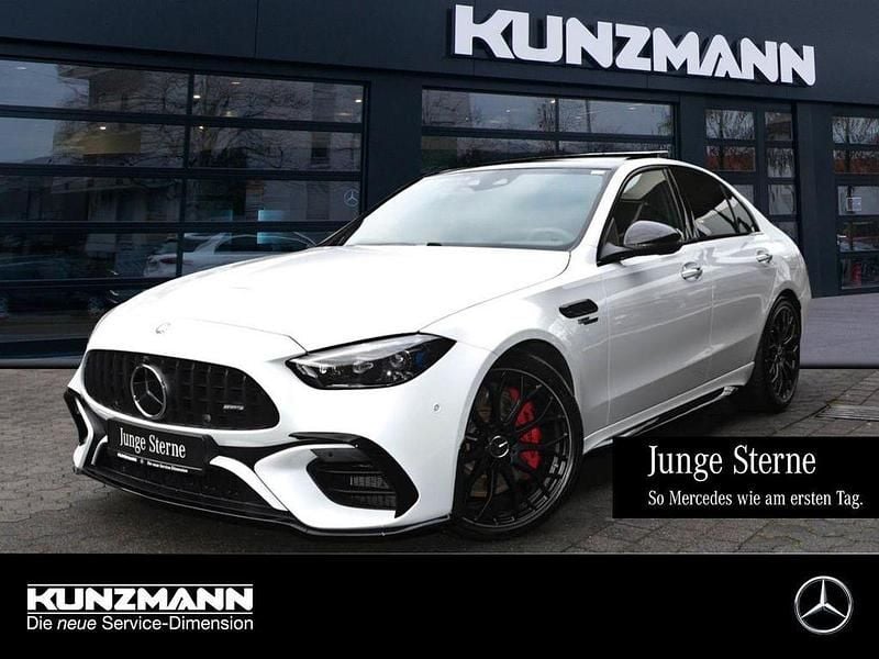 Manufaktur opalithweiß bright Gebraucht 2024 Mercedes C63 AMG AMG Limousine | 70.663 € (Guter Preis) - Bild 1/4