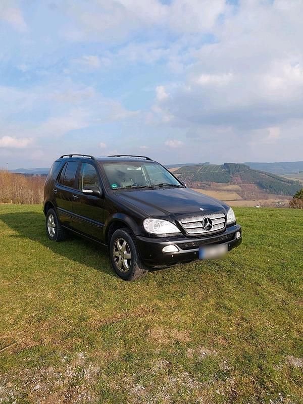 Gebraucht Mercedes ML400 250 PS (183 kW) 2003 Schwarz SUV