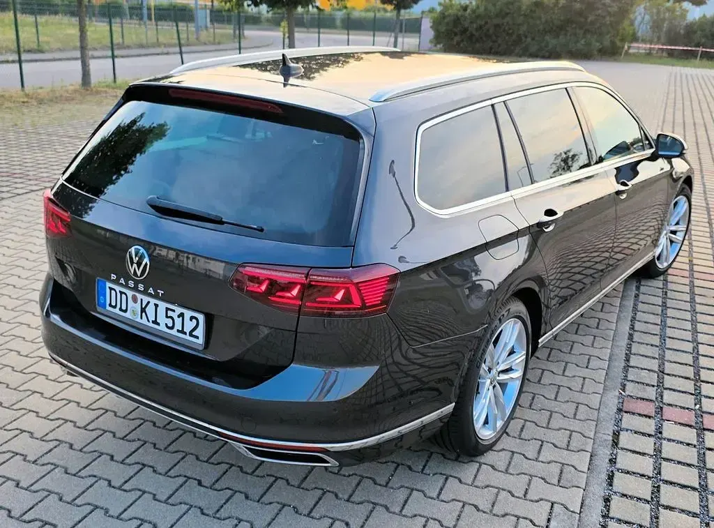 Gebraucht VW Passat Elegance 190 PS (139 kW) 2021 Grau Limousine