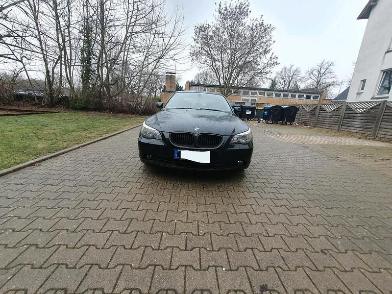 Schwarz Gebraucht 2006 BMW 523 Limousine | 4.000 € (Superpreis) - Bild 1/4