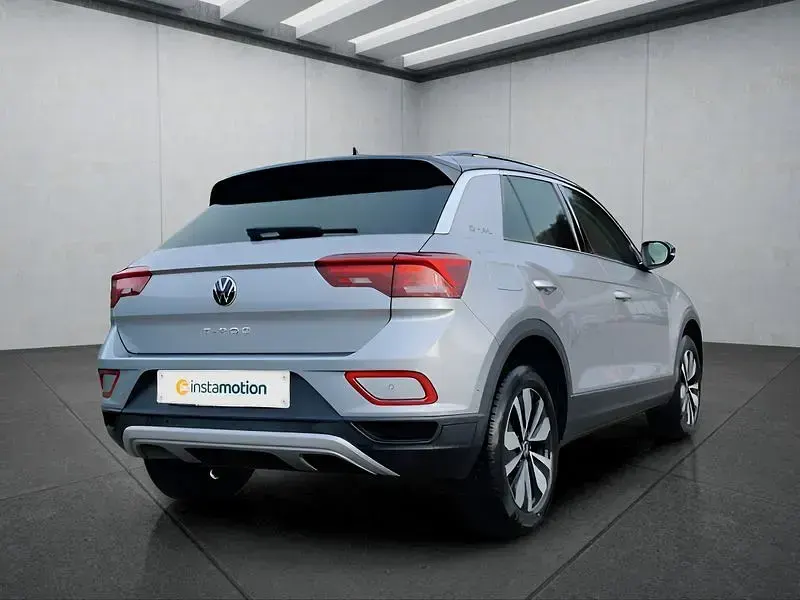 Używany VW T-Roc 150 KM (110 kW) 2025 Srebrny SUV