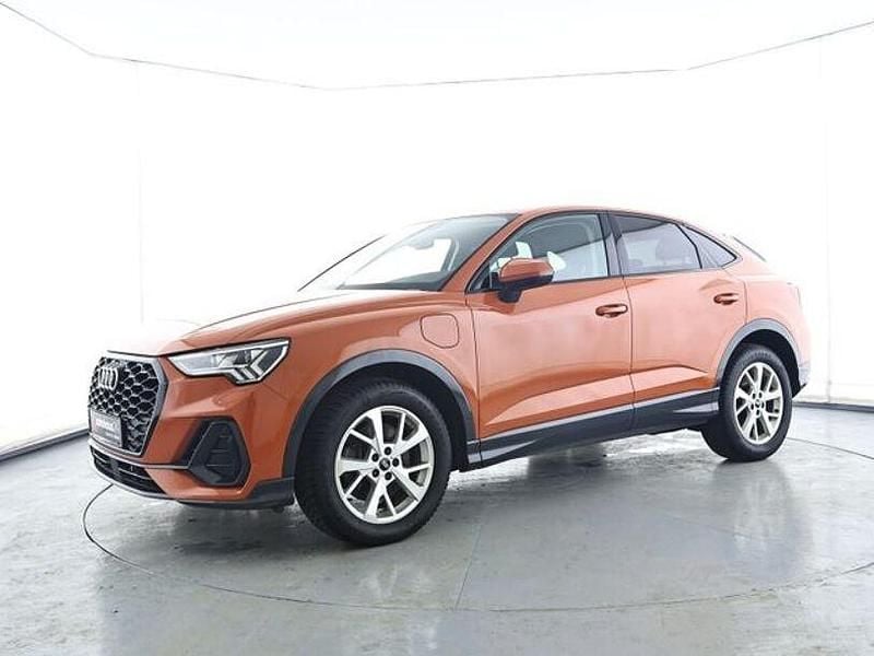 Gebraucht Audi Q3 Sportback Basis 245 PS (180 kW) 2022 Orange SUV