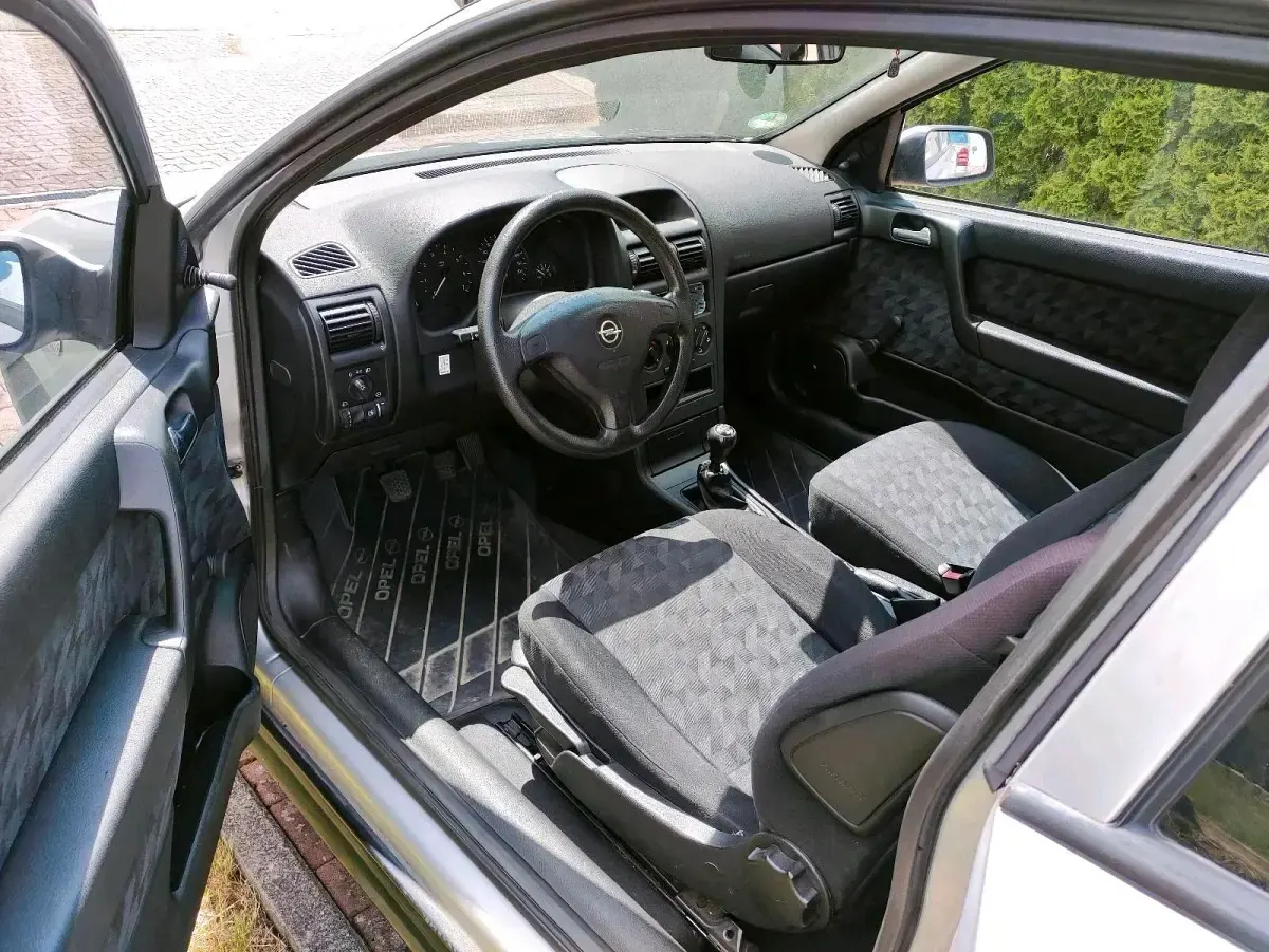 Gebraucht Opel Astra 65 PS (47 kW) 1998 Grau Coupé