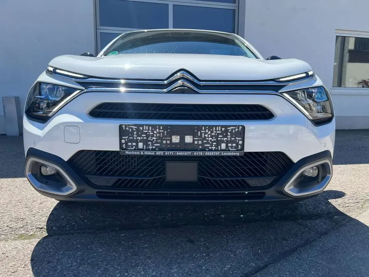 Gebraucht Citroën C4 131 PS (96 kW) 2024 Lack weiss banquise/typ SUV