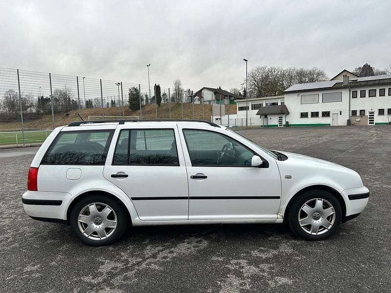 Gebraucht VW Golf IV 125 PS (91 kW) 2000 Weiß Kombi