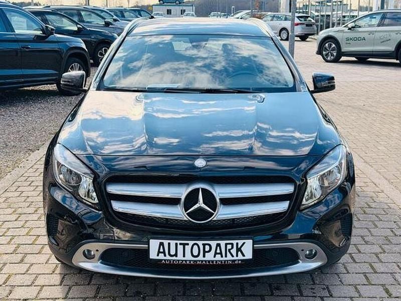 Gebraucht Mercedes GLA220 Urban 177 PS (130 kW) 2016 Schwarz SUV