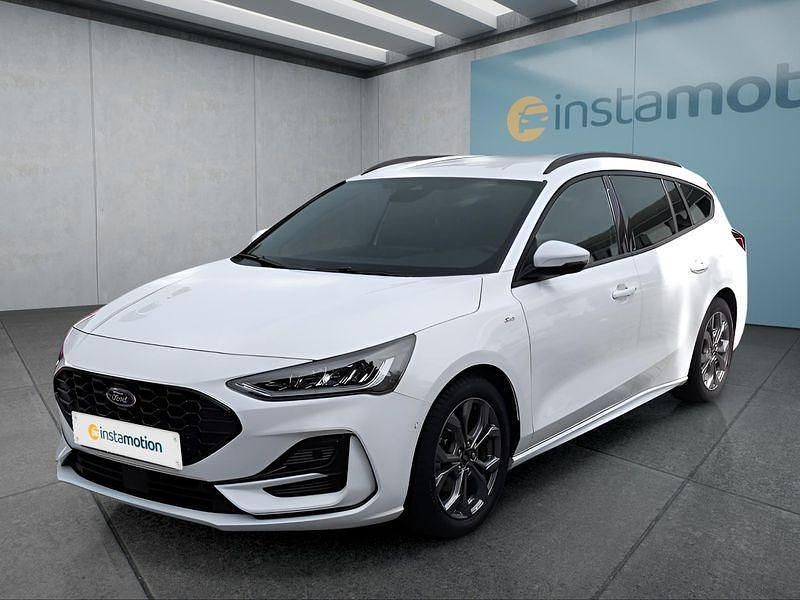 Weiß Gebraucht 2023 Ford Focus Kombi | 26.949 € (Teuer) - Bild 1/4