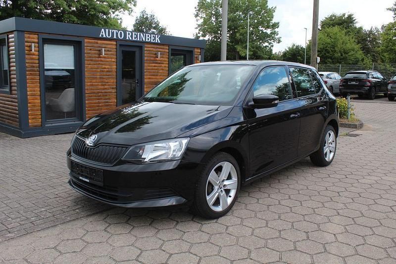 Schwarz Gebraucht 2016 Skoda Fabia Cool Edition Limousine | 8.900 € (Etwas zu teuer) - Bild 1/4