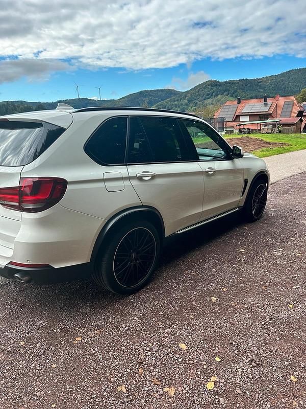 Gebraucht BMW X5 Shadowline 258 PS (189 kW) 2014 Weiß SUV