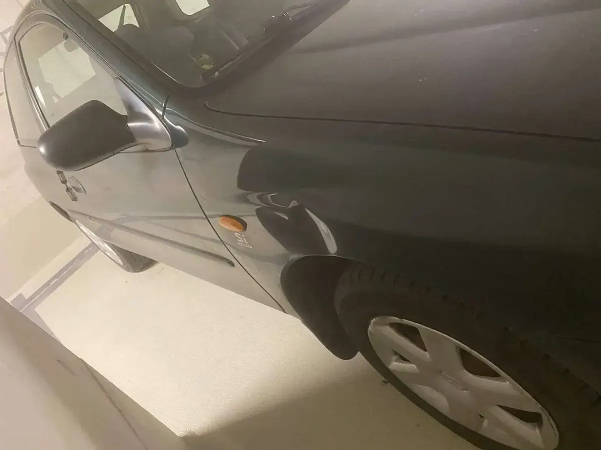 Gebraucht Mazda 323 73 PS (53 kW) 2001 Grün Limousine