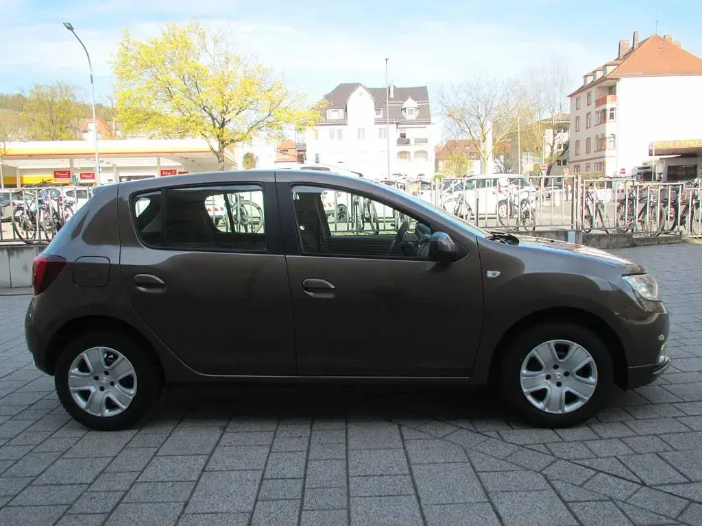 Gebraucht Dacia Sandero Lauréate 73 PS (53 kW) 2017 Braun Limousine