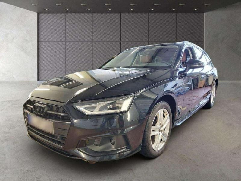 Gebraucht Audi A4 Advanced 204 PS (150 kW) 2023 Mythosschwarz metallic Kombi