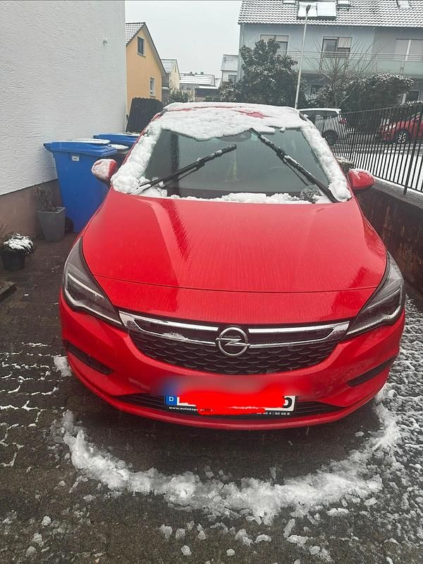 Gebraucht Opel Astra 110 PS (80 kW) 2019 Rot Limousine